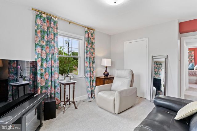 6 S 34TH ST, Camp Hill, PA 17011