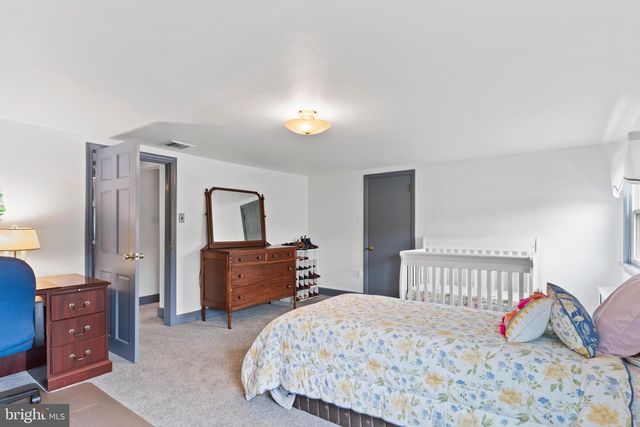 6 S 34TH ST, Camp Hill, PA 17011