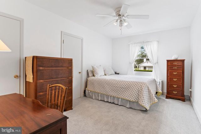 6 S 34TH ST, Camp Hill, PA 17011