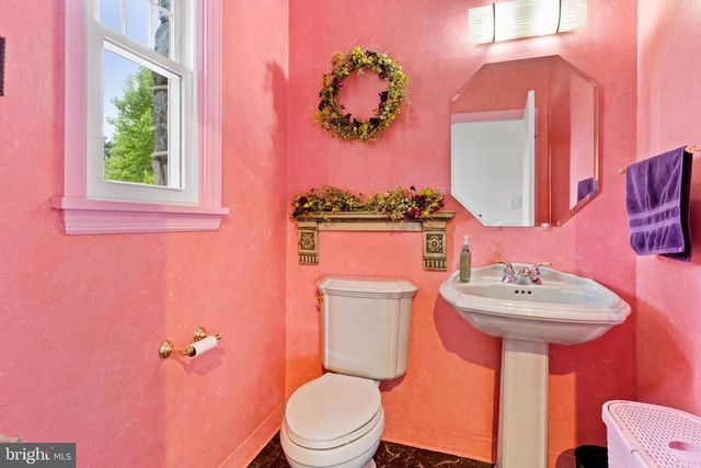 6 S 34TH ST, Camp Hill, PA 17011
