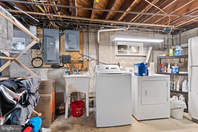 6 S 34TH ST, Camp Hill, PA 17011