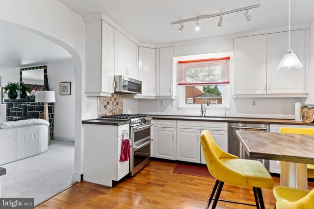 6 S 34TH ST, Camp Hill, PA 17011