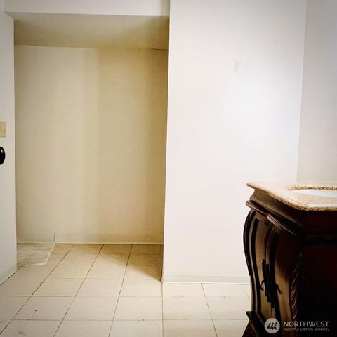 15812 Juanita Drive NE, Kenmore, WA 98028