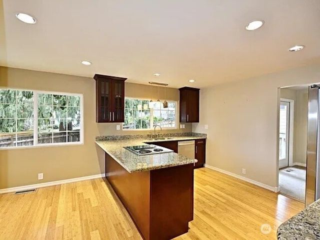 15812 Juanita Drive NE, Kenmore, WA 98028