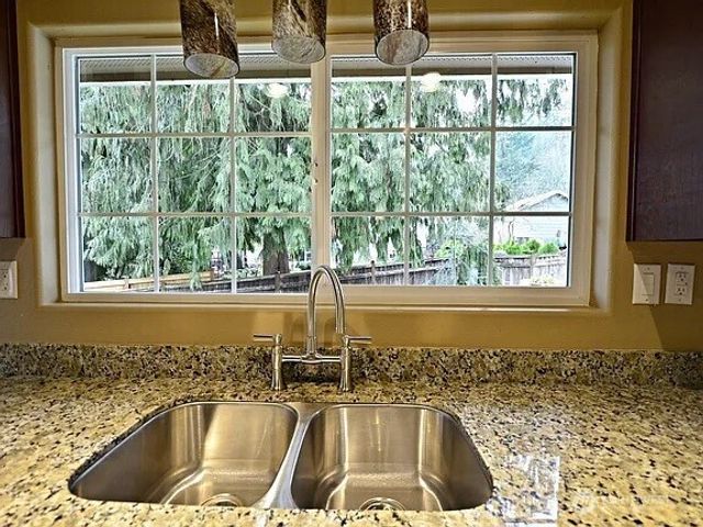 15812 Juanita Drive NE, Kenmore, WA 98028