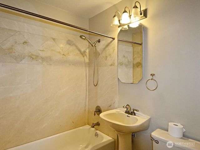 15812 Juanita Drive NE, Kenmore, WA 98028