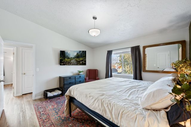 9141 S LITTLE CREEK DR, West Jordan, UT 84088