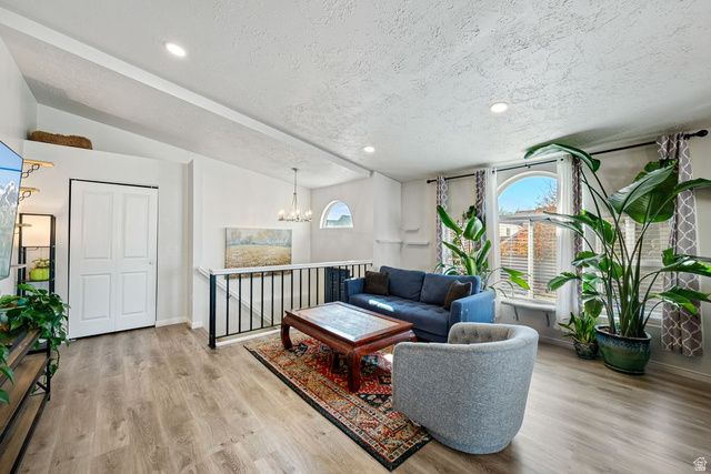 9141 S LITTLE CREEK DR, West Jordan, UT 84088