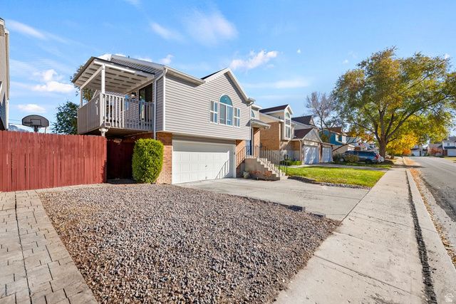 9141 S LITTLE CREEK DR, West Jordan, UT 84088