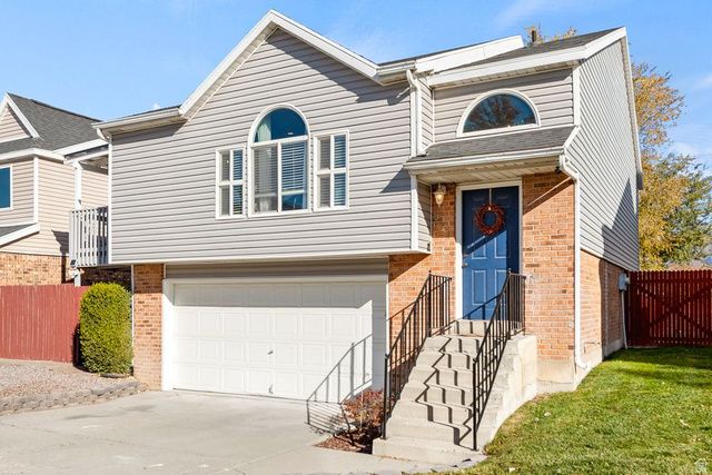 9141 S LITTLE CREEK DR, West Jordan, UT 84088