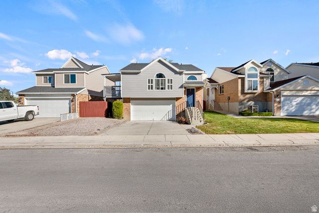 9141 S LITTLE CREEK DR, West Jordan, UT 84088