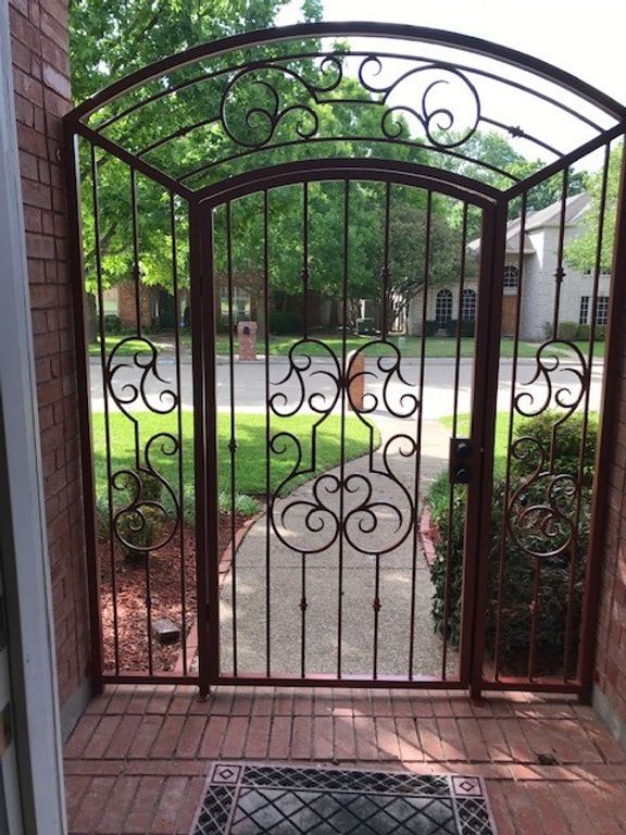 1135 Sawsawi, Desoto, TX 75115