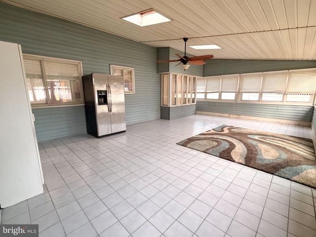 890 JORDAN DR, Bensalem, PA 19020