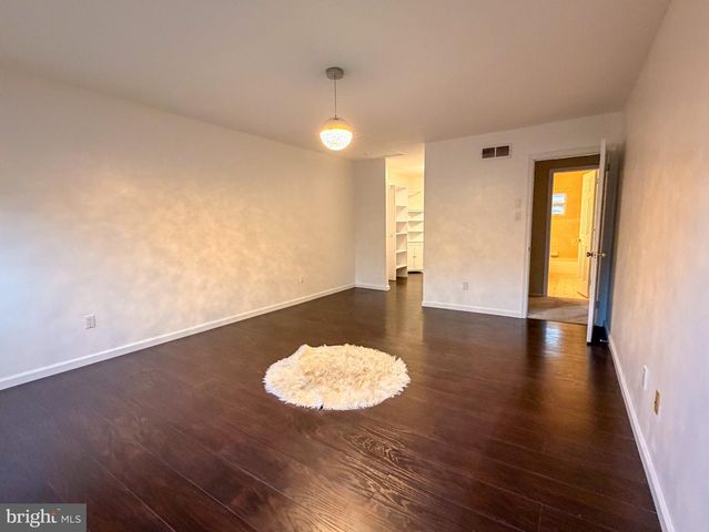 890 JORDAN DR, Bensalem, PA 19020