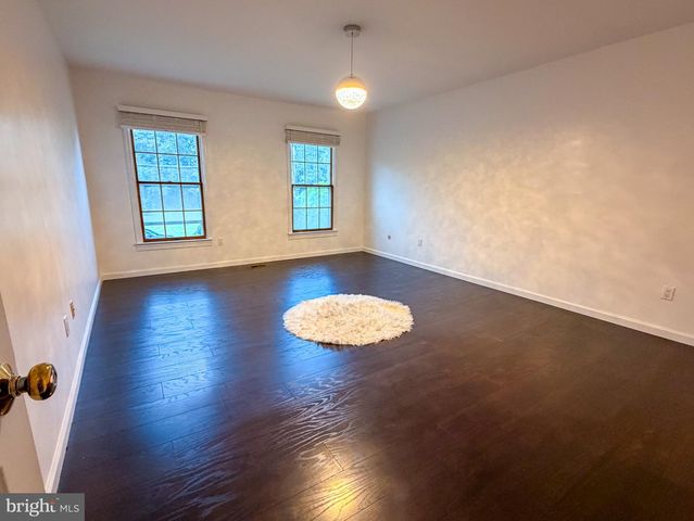 890 JORDAN DR, Bensalem, PA 19020