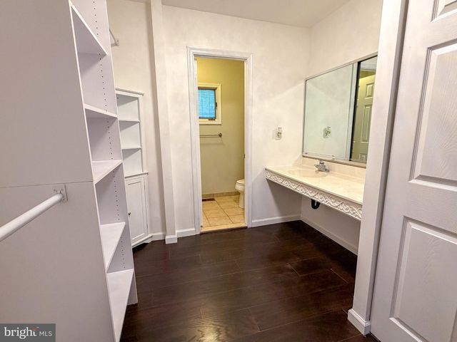 890 JORDAN DR, Bensalem, PA 19020