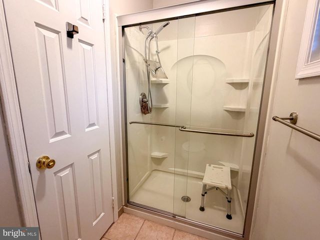 890 JORDAN DR, Bensalem, PA 19020