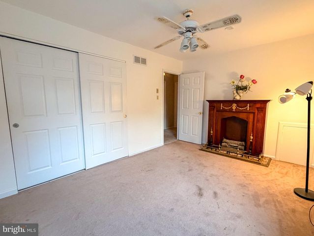 890 JORDAN DR, Bensalem, PA 19020