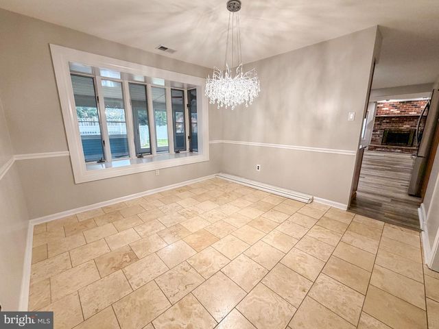 890 JORDAN DR, Bensalem, PA 19020