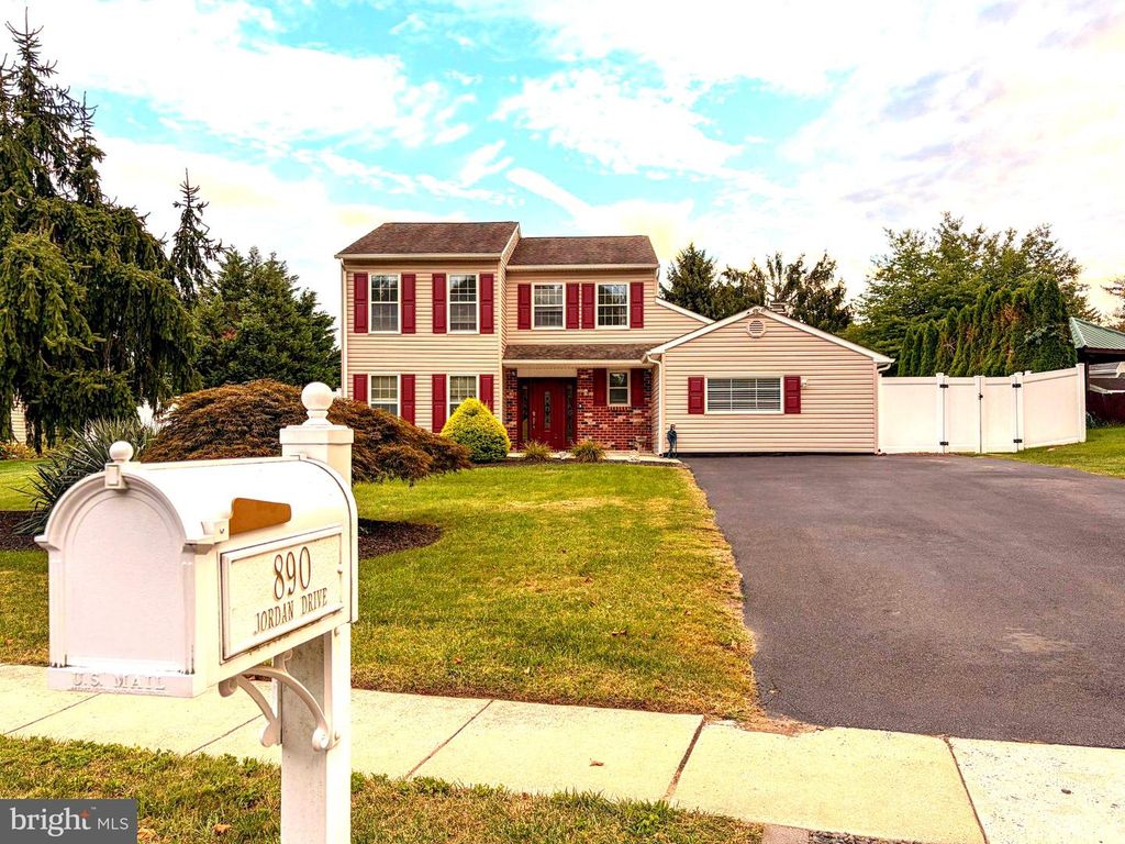 890 JORDAN DR, BENSALEM, PA 19020 — photo 3