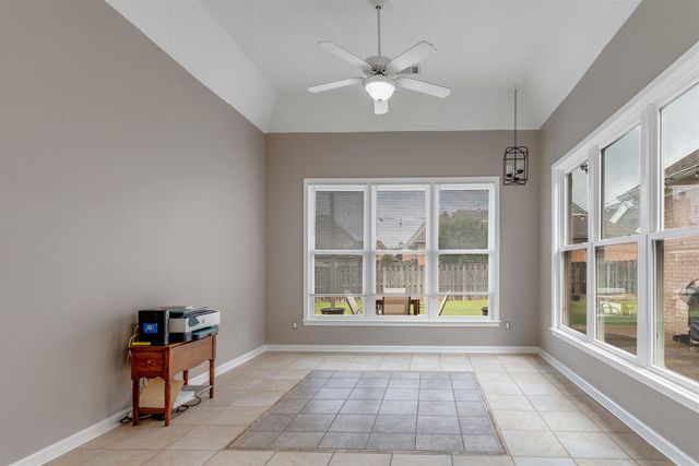 7494 S LINKS VIEW LN, Cordova, TN 38018