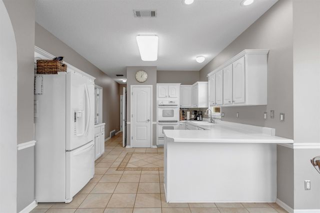 7494 S LINKS VIEW LN, Cordova, TN 38018