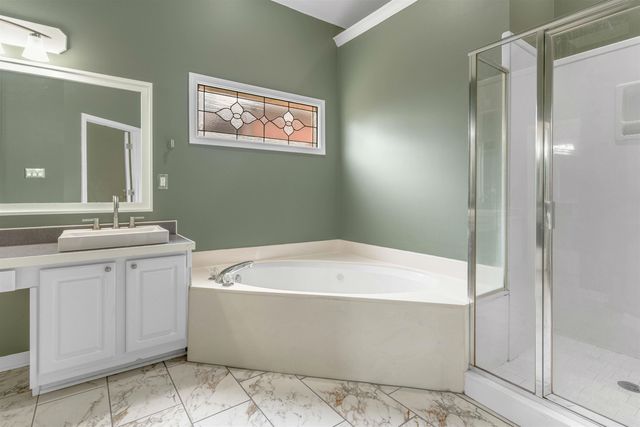 7494 S LINKS VIEW LN, Cordova, TN 38018