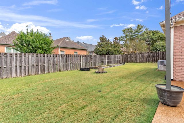 7494 S LINKS VIEW LN, Cordova, TN 38018