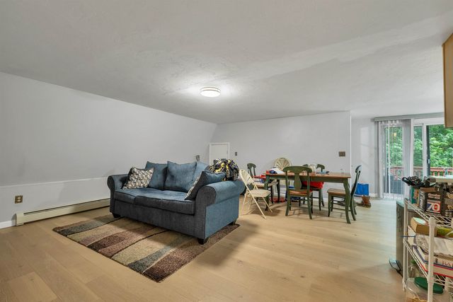 71 Kelleys Corner Road, Chichester, NH 03258