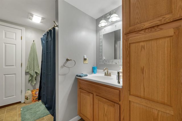 71 Kelleys Corner Road, Chichester, NH 03258
