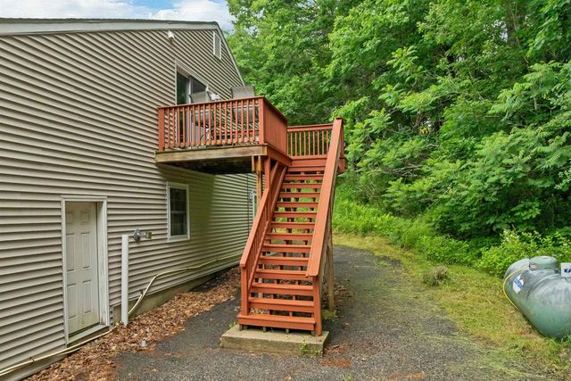 71 Kelleys Corner Road, Chichester, NH 03258