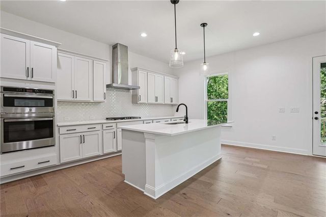 211 East Harbor Drive, Dawsonville, GA 30534