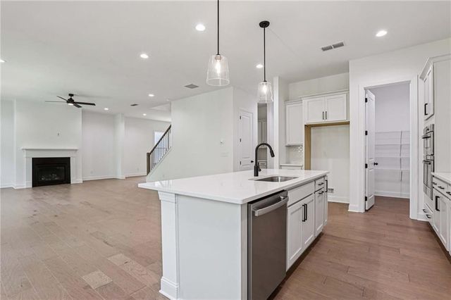 211 East Harbor Drive, Dawsonville, GA 30534