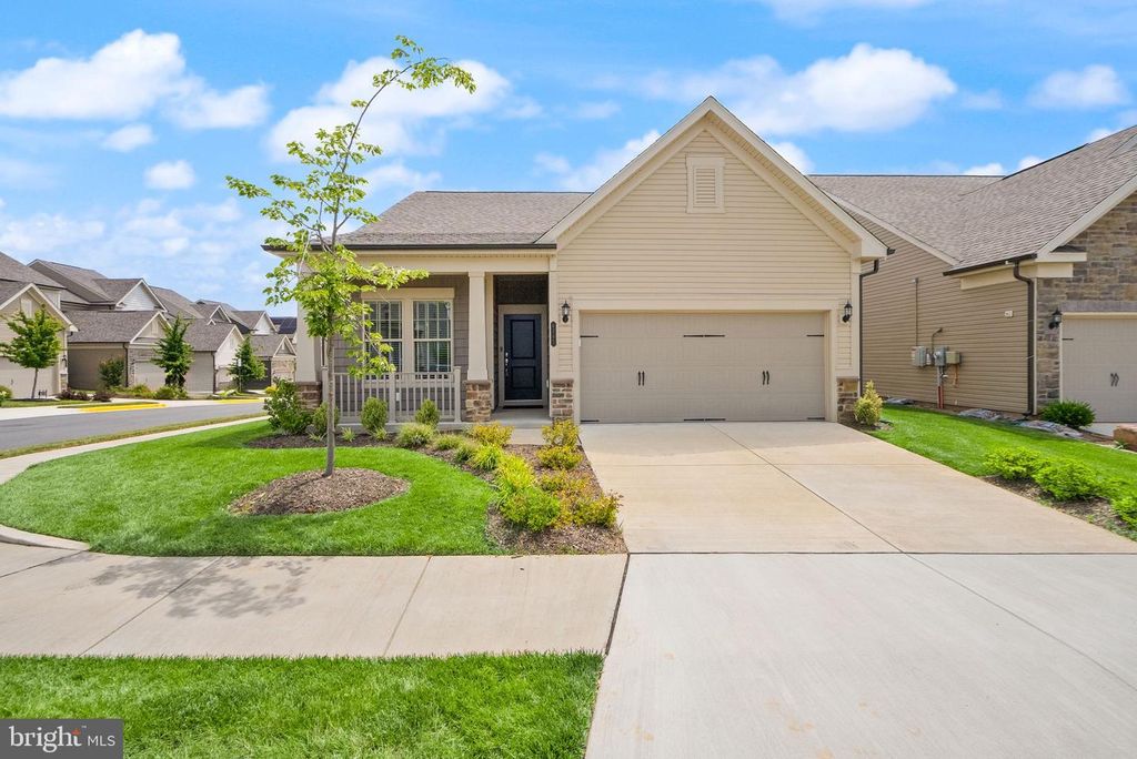 6765 AZALEA GARDEN LN, Haymarket, VA 20169