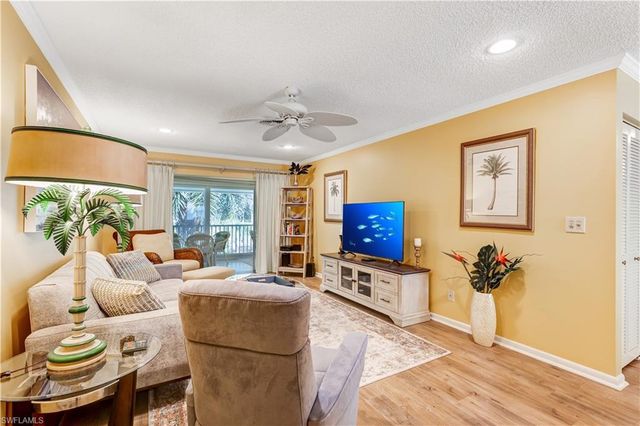 4126 Belair LN B-10, Naples, FL 34103