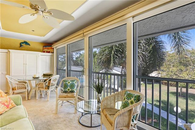 4126 Belair LN B-10, Naples, FL 34103
