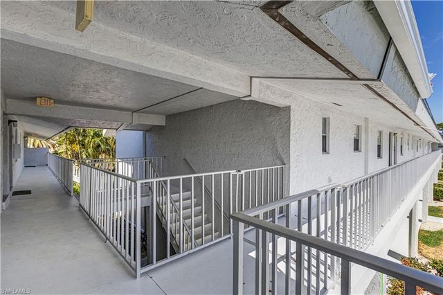 4126 Belair LN B-10, Naples, FL 34103