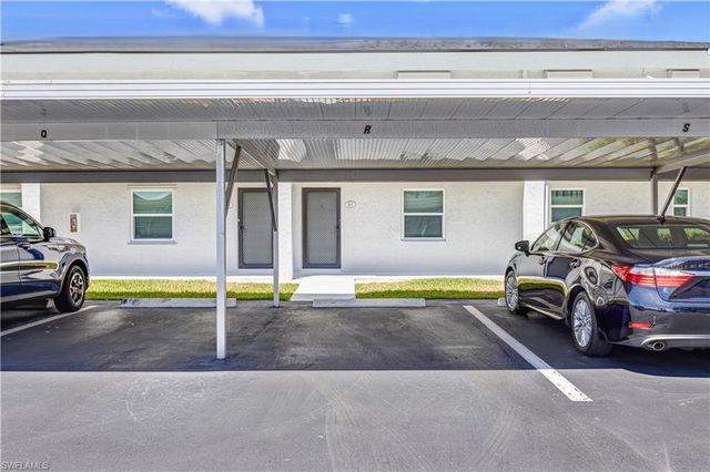 4126 Belair LN B-10, Naples, FL 34103