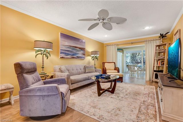 4126 Belair LN B-10, Naples, FL 34103