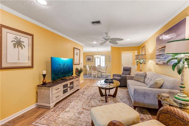 4126 Belair LN B-10, Naples, FL 34103