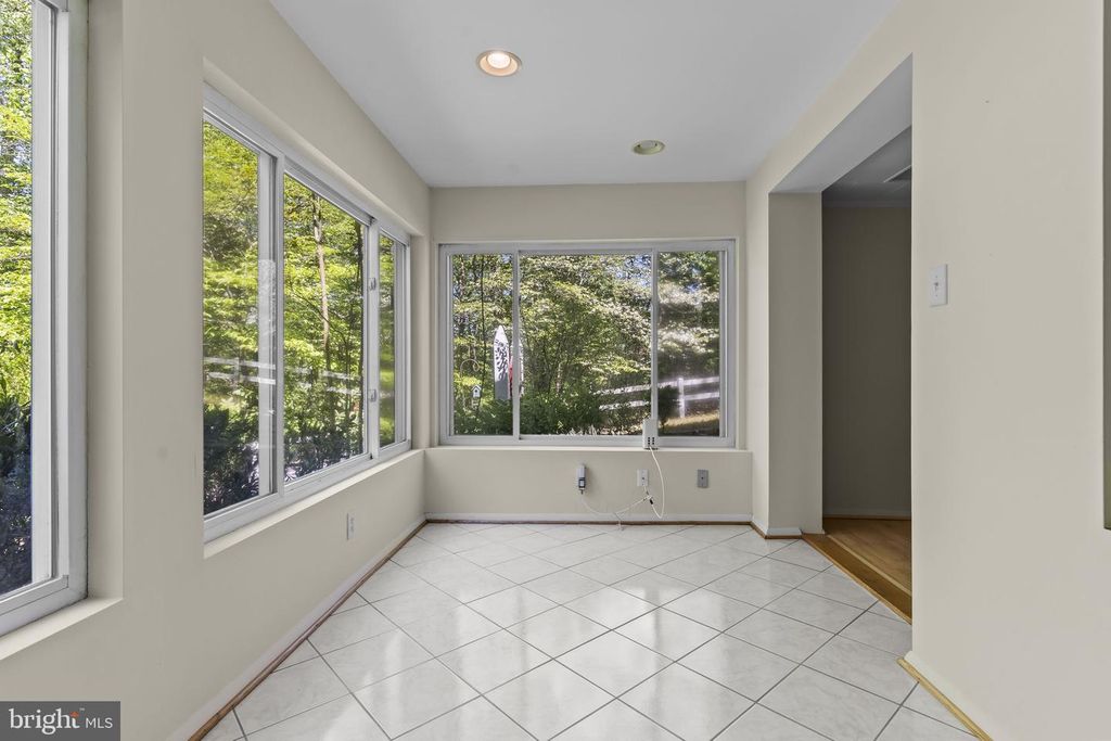 Image 35 of property listing at 5470 HUNTINGTOWN RD, Huntingtown, MD 20639