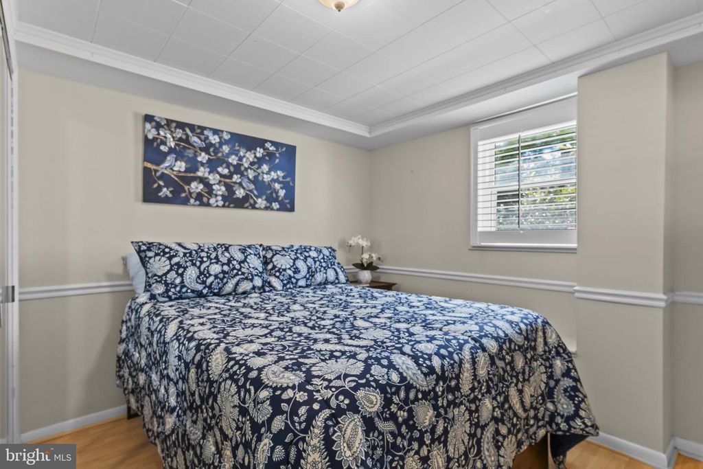 Image 36 of property listing at 5470 HUNTINGTOWN RD, Huntingtown, MD 20639