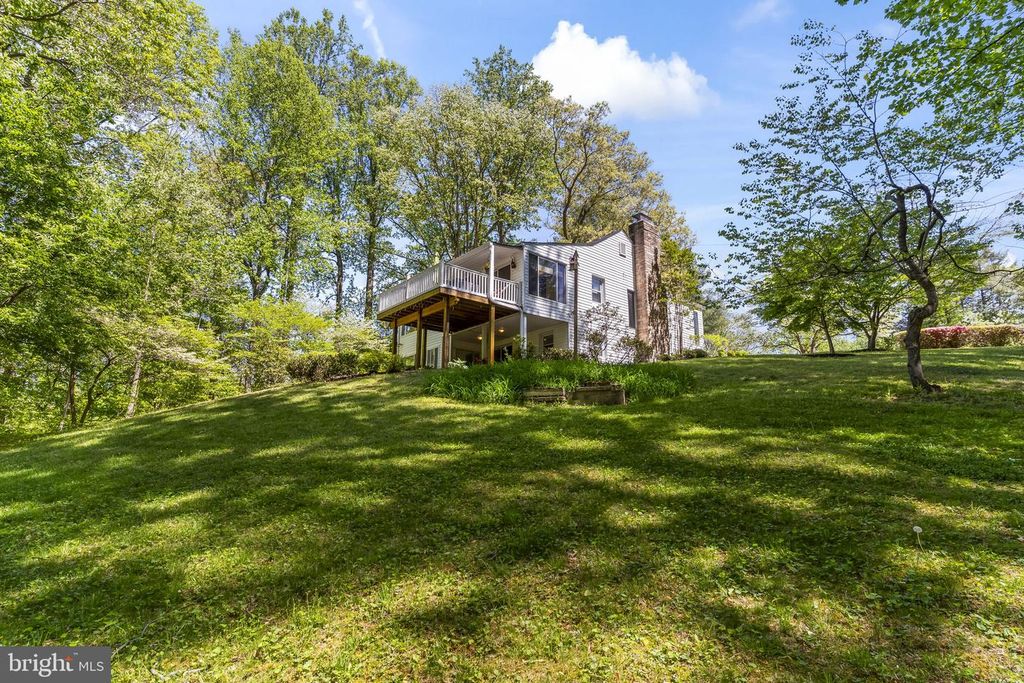 Image 47 of property listing at 5470 HUNTINGTOWN RD, Huntingtown, MD 20639