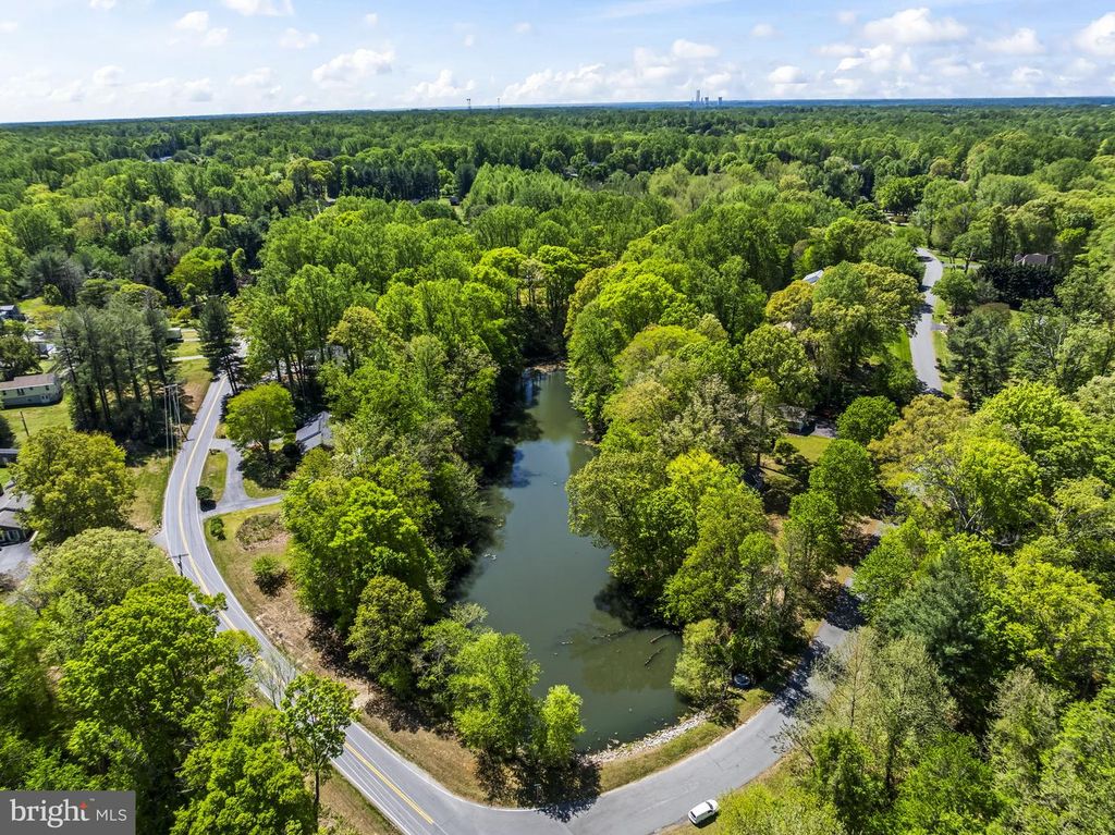 Image 50 of property listing at 5470 HUNTINGTOWN RD, Huntingtown, MD 20639