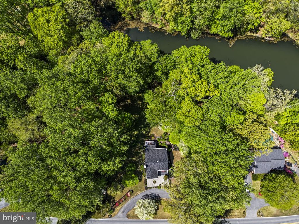 Image 54 of property listing at 5470 HUNTINGTOWN RD, Huntingtown, MD 20639