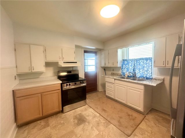 22 8th Street, Oneonta, NY 13820