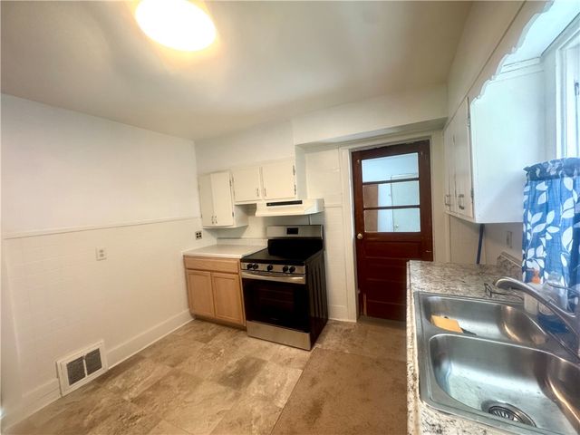 22 8th Street, Oneonta, NY 13820