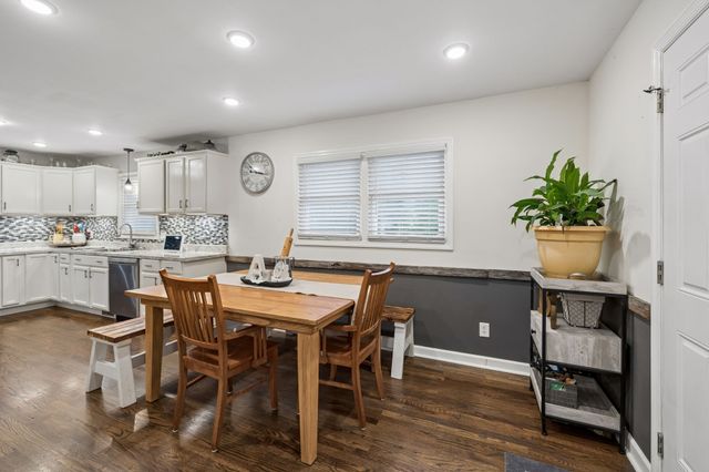 1037 Highway 100, Centerville, TN 37033