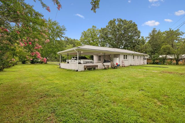 1037 Highway 100, Centerville, TN 37033