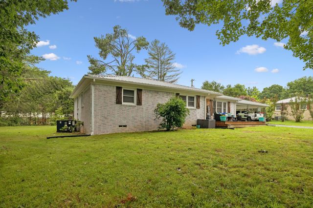 1037 Highway 100, Centerville, TN 37033